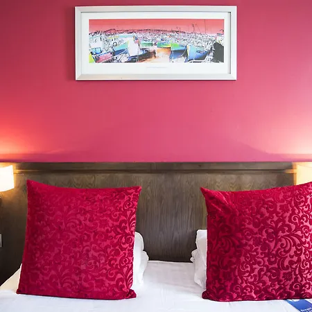 Redcastle Hotel, Golf & Hotel 4*